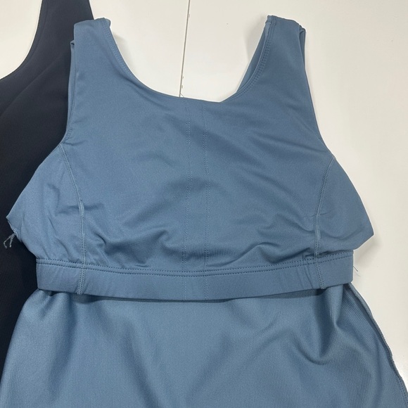 32Cool Women's Sleeveless Athletic Tops Built In Bra - Black & Blue - Picture 3 of 9